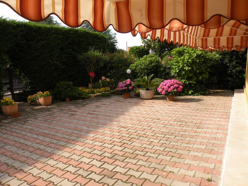 Casa Oriana Villa Rosolina Bagian luar foto